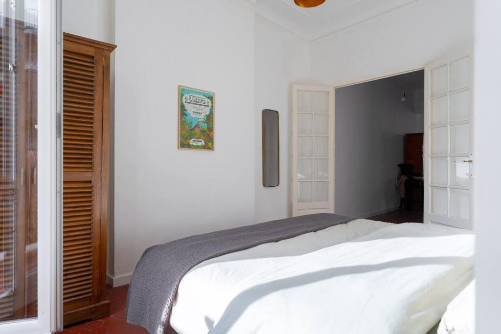 Superbe Appart, Central, Petit Balcon & Vue Place Marseille Exterior photo