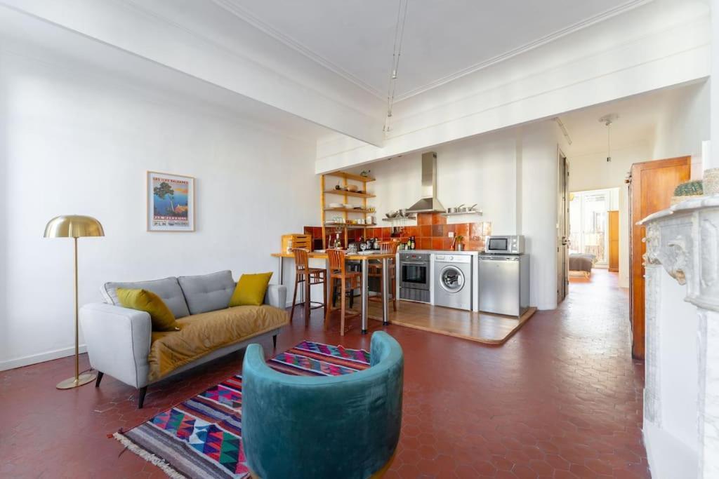Superbe Appart, Central, Petit Balcon & Vue Place Marseille Exterior photo