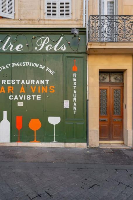 Superbe Appart, Central, Petit Balcon & Vue Place Marseille Exterior photo