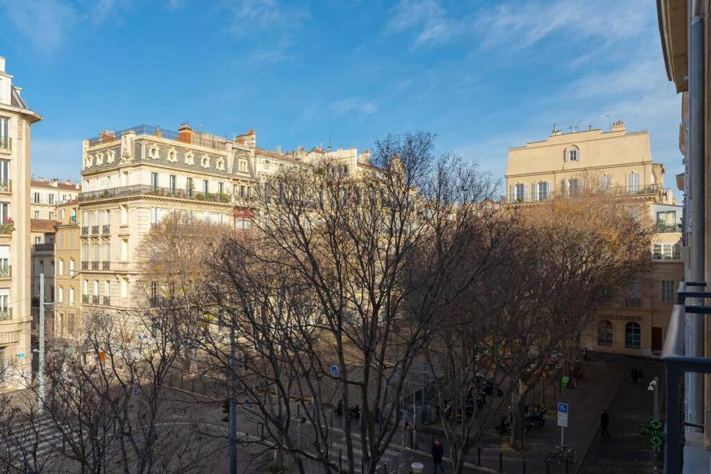 Superbe Appart, Central, Petit Balcon & Vue Place Marseille Exterior photo