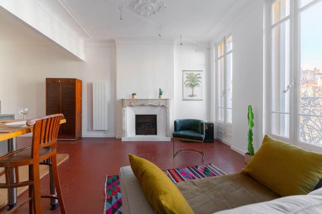 Superbe Appart, Central, Petit Balcon & Vue Place Marseille Exterior photo